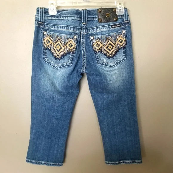 Miss Me 28 Distressed Capris Embroidered Blue Capri Jeans - Picture 1 of 15